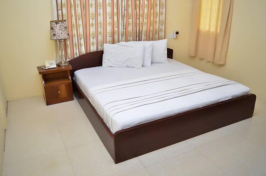 Hotel Loreto Cape Coast Exterior photo