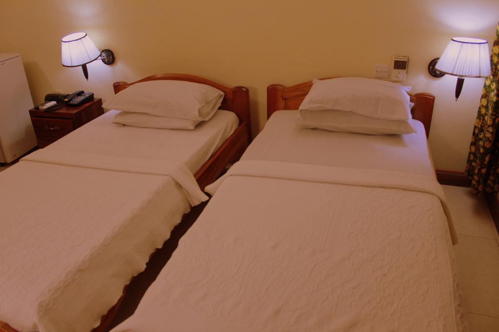 Hotel Loreto Cape Coast Exterior photo