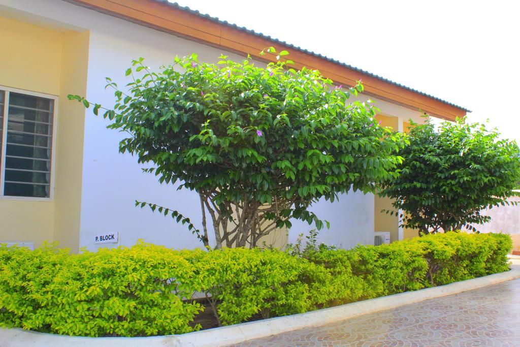 Hotel Loreto Cape Coast Exterior photo