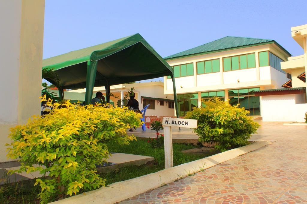 Hotel Loreto Cape Coast Exterior photo