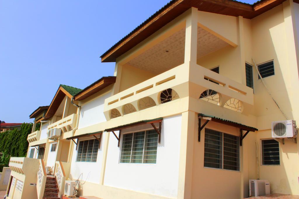 Hotel Loreto Cape Coast Exterior photo