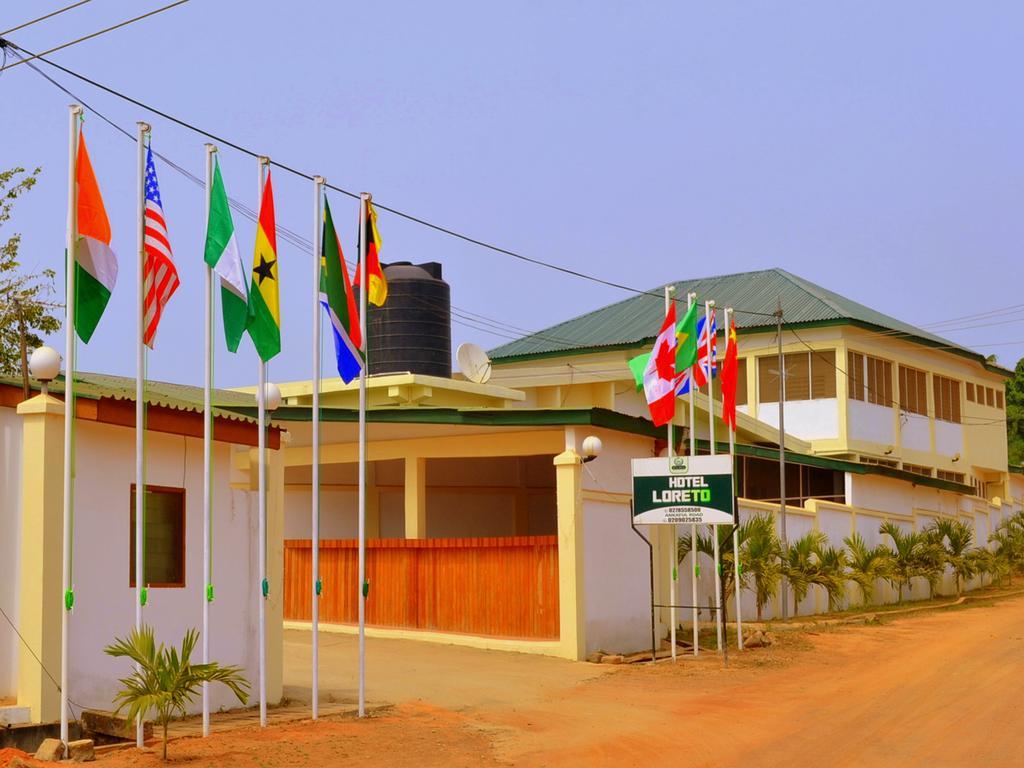 Hotel Loreto Cape Coast Exterior photo