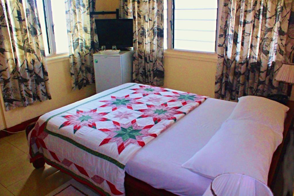 Hotel Loreto Cape Coast Exterior photo