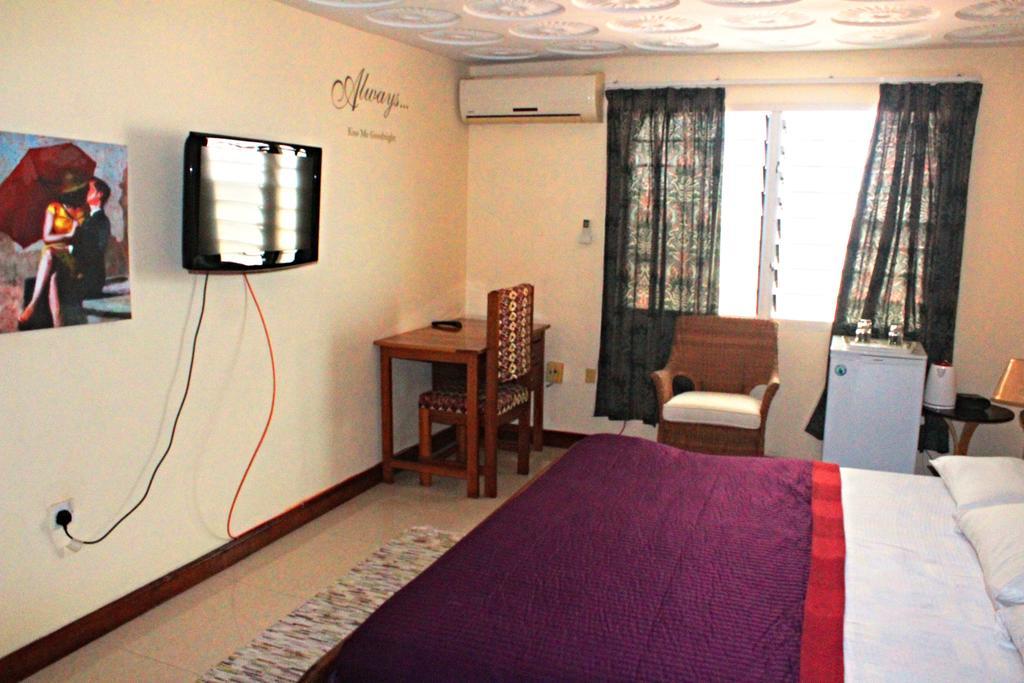 Hotel Loreto Cape Coast Exterior photo