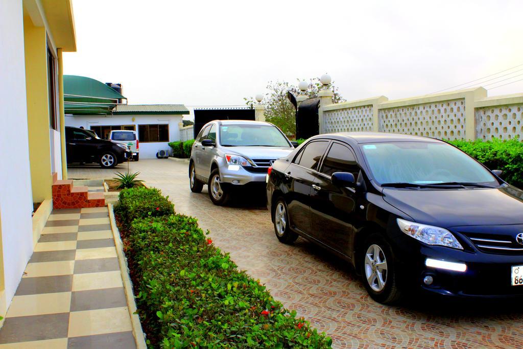 Hotel Loreto Cape Coast Exterior photo
